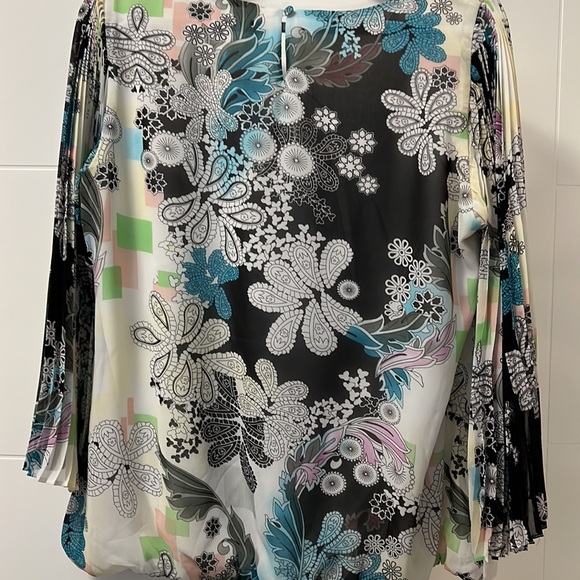 Milano fun coloured blouse. Size XL - Picture 2 of 7